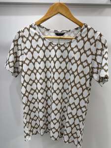 Just Landed: Abstract tee - Sage