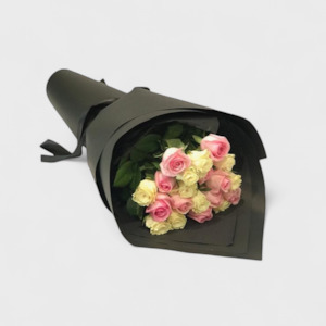 $100 - $150: Premium Pastel Roses