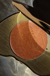 Face: REFIL Pearl Baume Illuminating Highlighter