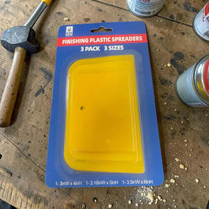 Hand Tools: Plastic Spreaders (4", 5" & 6")