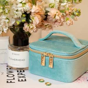 Jewellery Boxes: Jewellery Cube | Luxe Velvet Seafoam
