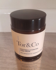 Products: Soothing & Hydrating Handcream Tor&Co