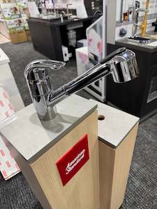 STUDIO/SAGA SINK MIXER WITH PULL OUT TAP