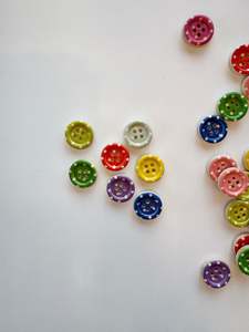 buttons - wooden polkadots