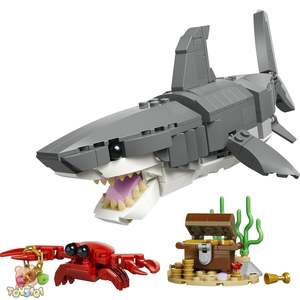 LEGO Creator 3-In-1 Fierce Shark with a Treasure Chest 31381