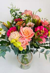 Peachy Queen Posy in Vase