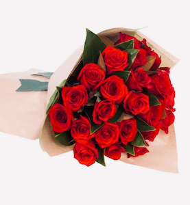 Romance Anniversary: Red Roses