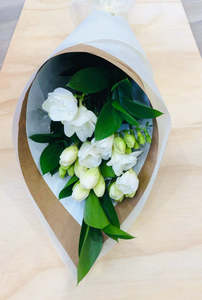 Single Small Flowers: Freasia Posy