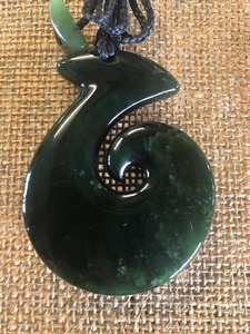Hook Koru - Traditional Jade