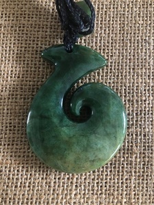 Hook Koru - Traditional Jade