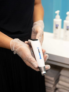 Products: Dermal Needling Dermapen 4