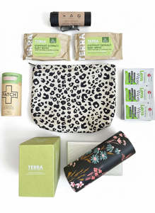 box: Womans Leopard Print & Florals Travel Starter Vehicle Pack