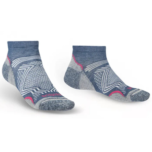 Socks: Bridgedale Hike Ultralight T2 Coolmax Low