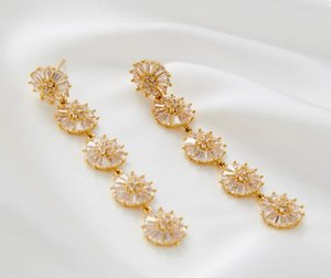 Products: Zoey - Gold Trish Peng