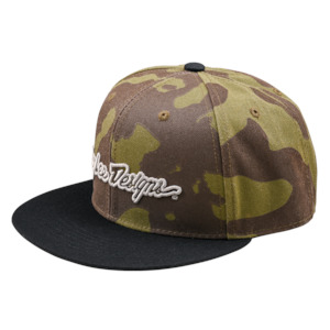 Sportswear Headwear: FLAT BILL SNAPBACK SIGNATURE OLIVE CAMO