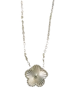 Necklaces: Stainless Steel Chain Necklace With Flower Pendant Silver