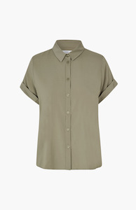 Products: Samsøe Samsøe Vetiver Majan SS Shirt