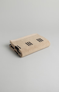 Gift Homeware: Baina Sand & Noir Claremont Bath Towel