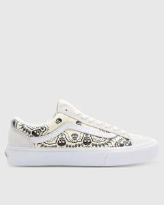 Footwear Clearance: Vans Style 36 Bandana - Classic White