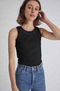 Jonesy Singlet-Black