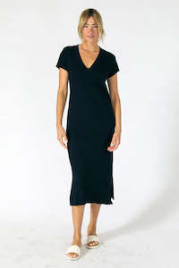 Perfectwhitetee: Abbey V.Neck T.Shirt-True Black