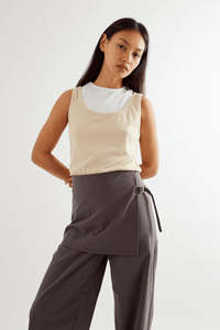 Commonplace Essentials: Millie Double Layer Tank-Sand/White