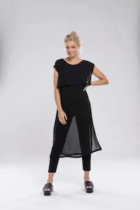 Nes: NES TABBARD DRESS-BLACK