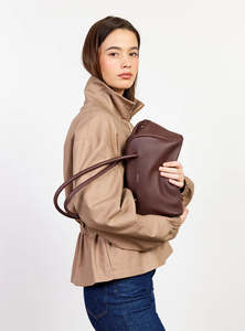 SABEN ISLA SHOULDER BAG-ESPRESSO LUXE
