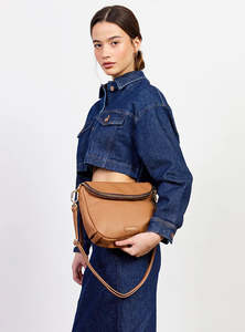 Saben: SABEN FIFI CROSSBODY BAG-TOFFEE