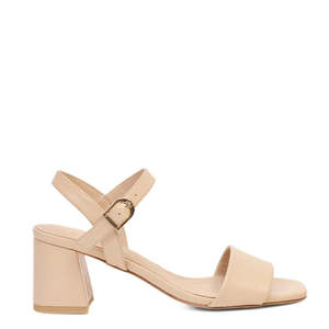 Kathryn Wilson 1: KATHRYN WILSON ROSA SANDAL-NUDE CALF