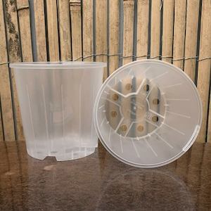 Accessories: 10cm Clear Plastic Pot