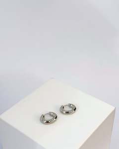 Oval Huggies | Silver