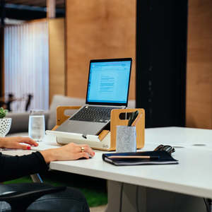 Frontpage: Gustav Original Desk Organizer & Laptop Stand