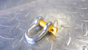 Products: D-Shackle tufftrailers