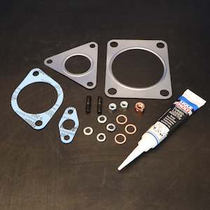 Accessories: FITTING KIT TO SUIT FORD TRANSIT/ LANDROVER DEFENDER  2.4 752610-0035 GTA2052V