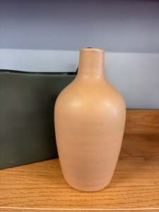 Homewares: Bud Vase Hazel