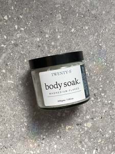 Books Gifts And Accessories: Body Soak - Magnesium Flakes