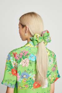 Life Is A Flower: Joust flourishing scrunchie - Green floral