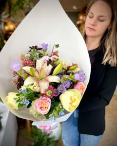 New: Medium Bouquet – Fresh Flowers