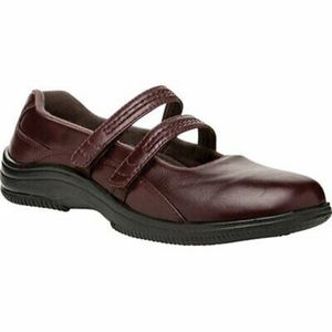 Propet Twilite Walker W1002 Plum Shoe in WD width