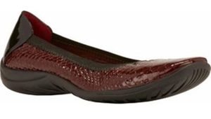 Products: Walking Cradle Alias wine flat in a W and WW Width