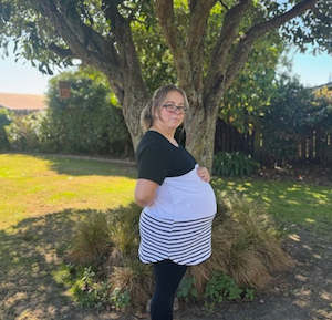 Frontpage: Chelsea Maternity & Breastfeeding Tee - Black & White