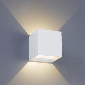 UWL42-WH/BLK-SQ-3CCT  REFOCUS Square Up Down LED Wall Light