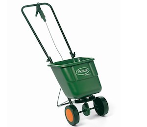 Landscaping Equipment - Other: Lawn Fertiliser Spreader - Ultraquip Hire