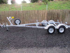 Model 575 Super Heavy Duty Boat Trailer (Tandem Axle)