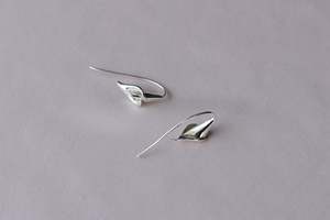 Botanical: Mini Lily Earrings