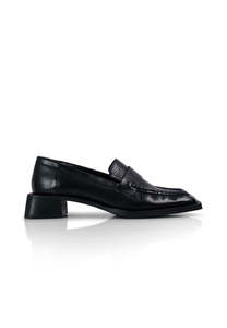 Commonplace Essentials Footwear: Commonplace Essentials Chelsea Loafer Black Leather