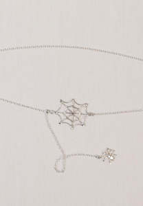 Chills: Chills Black Widow Waist Chain