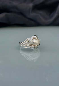 Gifts: Mothmade Jewels Snowy Pearl Ring