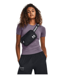 UA Essential Waist Bag Crossbody